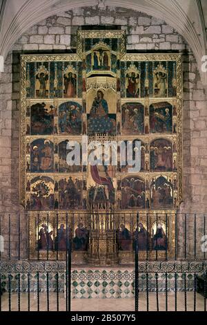 RETABLO DE SAN MIGUEL EN LA CAPILLA DE SAN MIGUEL DE LA COLEGIATA DE DAROCA - SIGLO XV - GOTICO ARAGONES. AUTOR: MAESTRO DE LANGA. Ort: Colegiata. Daroca. Saragssa Zaragoza. SPANIEN. Stockfoto