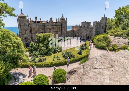 Alupka, Krim - Juli 10. 2019. Woronzow Palast - ehemalige Residenz des Grafen Woronzow, jetzt ein Museum Stockfoto