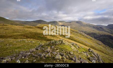 Die Wasdale Fells aus Middle Fielen Stockfoto