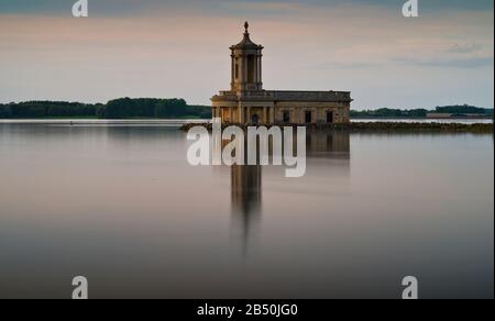 Normanton Church at Sunset, Rutland Water, Rutland, England (1) Stockfoto