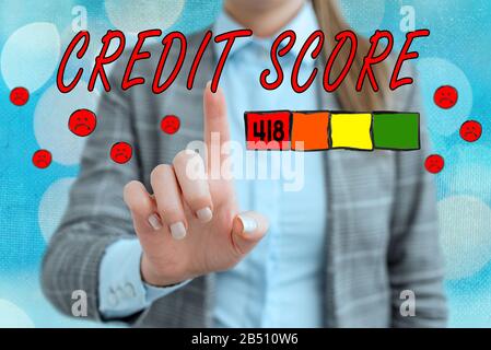 Handschrifterkennung zum Schreiben der Credit Score. Konzeptfoto-Bericht Bonitätsbewertung für Banking-Anwendungen zur Bewertung des Risikos basierend auf den Verhaltensweisen des Benutzers Stockfoto