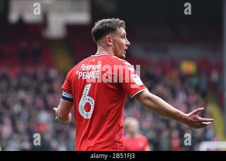 London, Großbritannien. März 2020. Jason Pearce von Charlton beim Sky Bet Championship Match zwischen Charlton Athletic und Middlesbrough im Valley, London am Samstag, 7. März 2020. (Kredit: Ivan Yordanov   MI News) Foto darf nur für redaktionelle Zwecke in Zeitungen und/oder Zeitschriften verwendet werden, Lizenz für kommerzielle Nutzung erforderlich Kredit: MI News & Sport /Alamy Live News Stockfoto
