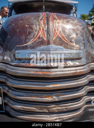 58 Chevvy Grillen bei Der Rallye der Giants, klassische amerikanische Automobilmesse, auf dem Gelände von Blenheim Palace, Woodstock. Stockfoto