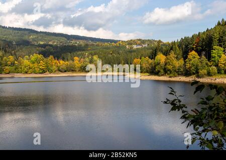 Idyllischer Blick auf den Alb-Wasserreservoir im Schwarzwald Stockfoto