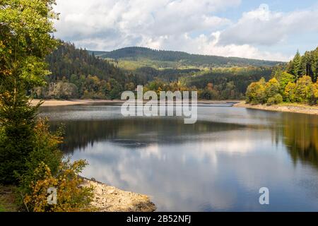 Idyllischer Blick auf den Alb-Wasserreservoir im Schwarzwald Stockfoto