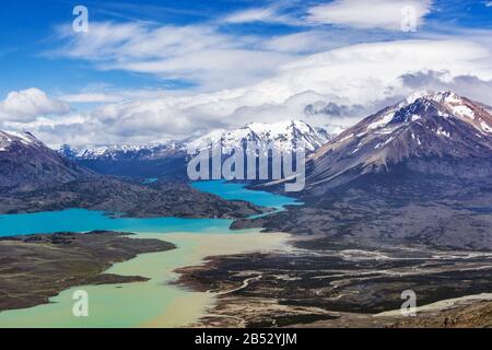 Lago Belgrano und die Anden vom Cerro Leon, einem atemberaubenden Aussichtspunkt im Parque Nacional Perito Moreno, Patagonien Argentina Stockfoto