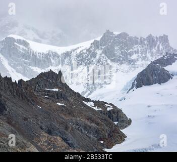 Die Gletscher zu Füßen des Mount Fitzroy, Parque Nacional Los Glaciares, Patagonia Argentina Stockfoto