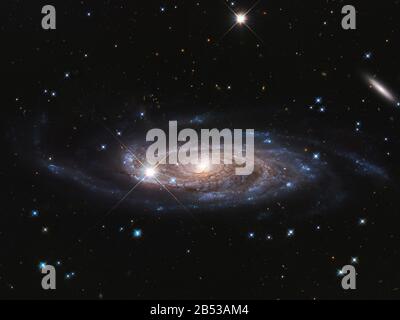 Weltraumteleskope erfassen UGC 2885 Spiralgalaxie Stockfoto