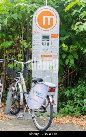 Mülheim Ruhrgebiet, Nrw, Deutschland - 12. September 2014: Fahrradverleih in Mülheim an der Ruhrgebiet. Die Stationen befinden sich in vielen Städten. Stockfoto