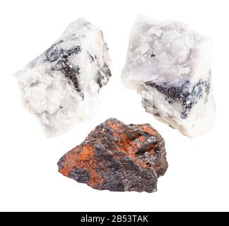 Satz von Wolframite ("Tngsten ore")-Felsen isoliert auf weißem Hintergrund Stockfoto
