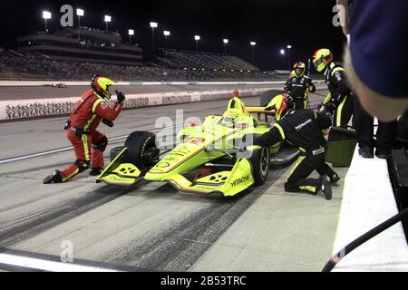 Newton Iowa, 20. Juli 2019: Nachtrennen, Pit Stopp, 22 Simon Pagenaud, Frankreich, Team Penske, während des Iowa 300 Indycar Rennens. Stockfoto