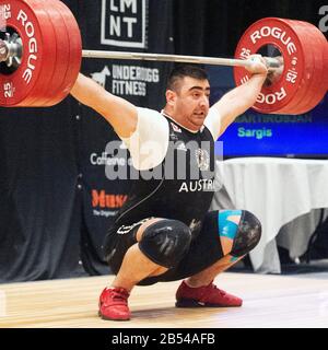 Columbus, Ohio, USA. März 2020. Sargis Martirosjan (AUT) hebt 170 kg an, im Rahmen der IWF Rogue World Challenge auf dem Arnold Sports Festival in Columbus, Ohio, USA. Columbus, Ohio, USA. Kredit: Brent Clark/Alamy Live News Stockfoto