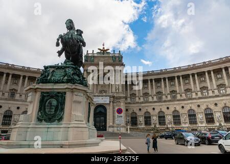 Wien, Österreich - März 2020: Das Papyrus Museum am Heldenplatz in der Hofburg. Das Museum beherbergt die größte Sammlung von Papyri der Welt Stockfoto