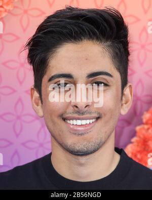 Burbank, LOS ANGELES, KALIFORNIEN, USA - 07. MÄRZ: Karan Brar kommt bei der Premiere von Disney Junior's 'Mira, Royal Detective', die am 7. März 2020 im Walt Disney Studios Main Theatre in Burbank, Los Angeles, Kalifornien, USA stattfand, an. (Foto von Xavier Collin/Image Press Agency) Stockfoto