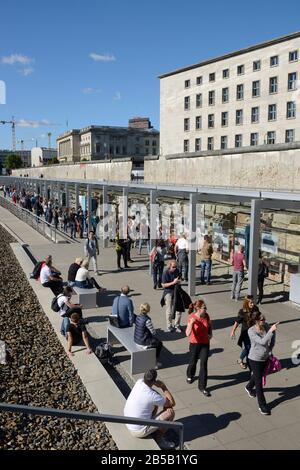 Topographie des Terrors, Niederkirchnerstraße, Kreuzberg, Berlin, Deutschland Stockfoto