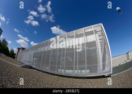 Topographie des Terrors, Niederkirchnerstraße, Kreuzberg, Berlin, Deutschland Stockfoto