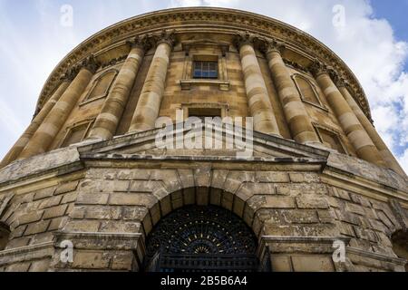 Das Radcliffe Camera Building an der Universität Oxford, früher bekannt als "The Physics Library". Stockfoto