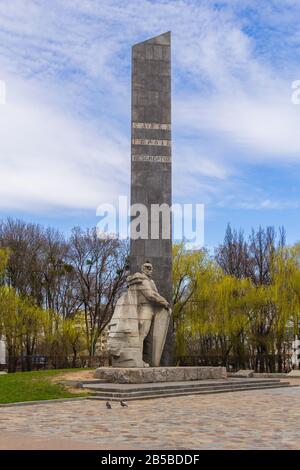 Poltava, UKRAINE - 4. Mai 2019: Denkmal Der Herrlichkeit des Soldaten und Ewige Flamme Stockfoto