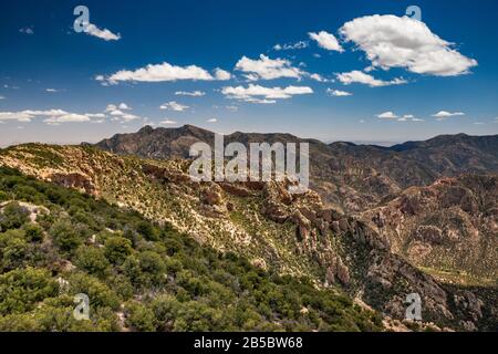 Chiricahua Mountains, Blick vom Aussichtsturm bleibt im Silver Peak massiv, Coronado National Forest, Arizona, USA Stockfoto