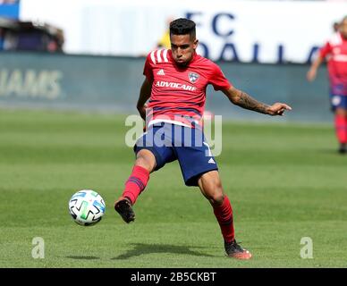 Der FC Dallas Vorwärts Jesus Ferreira bewegt den Ball nach vorne, während eines MLS-Fußballspiels gegen die Montreal Impact, Samstag, 7. März 2020, in Frisco, Texas, USA. (Foto von IOS/ESPA-Images) Stockfoto