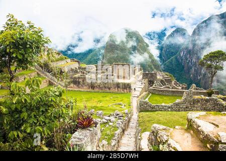 Machu Picchu Pueblo, Peru - Jan 7, 2019: Blick auf die alte Stadt von Machu Picchu in Peru. Südamerika. Stockfoto