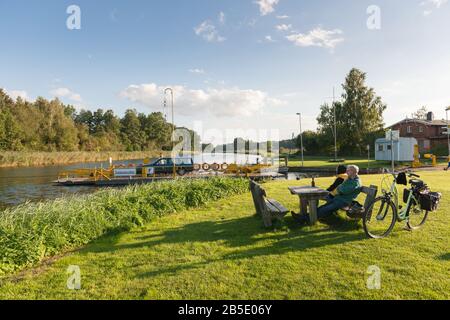 Fähre über den Elbe-Lübeck-Kanal im Dorf Siebeneichen, Siebeneichen, Kreis Lauenburg, Schleswig-Holstein, Norddeutschland, Europa Stockfoto