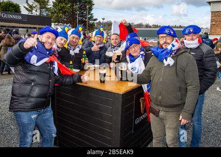 Murrayfield Sadium, Edinburgh, Großbritannien. März 2020. International Six Nations Rugby, Schottland gegen Frankreich; französische Fans genießen ein Pre-Match-Getränk in der Fanzone Credit: Action Plus Sports/Alamy Live News Stockfoto