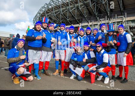 Murrayfield Sadium, Edinburgh, Großbritannien. März 2020. International Six Nations Rugby, Schottland gegen Frankreich; französische Fans genießen ein Pre-Match-Getränk in der Fanzone Credit: Action Plus Sports/Alamy Live News Stockfoto