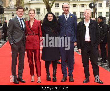 Foto Muss Gutgeschrieben werden ©Alpha Press 079965 08/03/2020 Sam Riley, Rosamund Pike, Marjane Satrapi, Jack Thorne und Paul Webster bei der Premiere Radioaktive UK im Curzon Mayfair Cinema in London Stockfoto