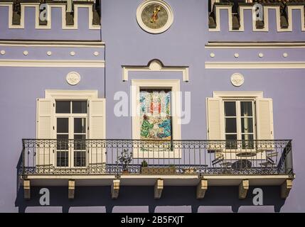 Charakteristisches Gebäude mit erstaunlichen Details im historischen Zentrum der Stadt bolzano in Südtirol. Trentino Alto Adige, Norditalien, Europa Stockfoto