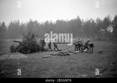 Wehrmacht-Heiner-Leichte-Feldhaubitze leFH 18 10,5 cm Stockfoto