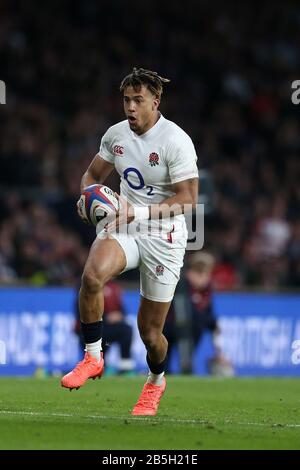 London, Großbritannien. März 2020. Anthony Watson aus England in Aktion. England / Wales, Guinness Six Nations 2020 Championship Rugby im Twickenham Stadium in London am Samstag, 7. März 2020. Bitte beachten Sie, dass Bilder nur für redaktionelle Zwecke verwendet werden. Bild von Andrew Orchard/Andrew Orchard Sportfotografie /Alamy Live News Credit: Andrew Orchard Sportfotografie/Alamy Live News Stockfoto