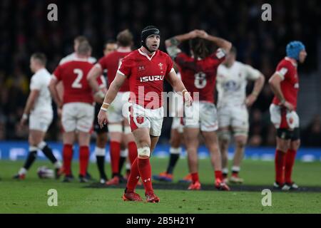 London, Großbritannien. März 2020. Leigh Halfpenny von Wales sieht weiter. England / Wales, Guinness Six Nations 2020 Championship Rugby im Twickenham Stadium in London am Samstag, 7. März 2020. Bitte beachten Sie, dass Bilder nur für redaktionelle Zwecke verwendet werden. Bild von Andrew Orchard/Andrew Orchard Sportfotografie /Alamy Live News Credit: Andrew Orchard Sportfotografie/Alamy Live News Stockfoto
