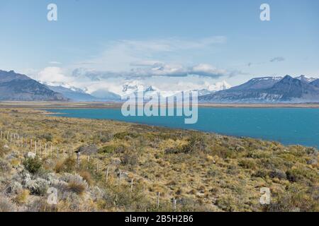 Lago Argentino ist der größte und südlichste der großen patagonischen Seen im argentino See Stockfoto