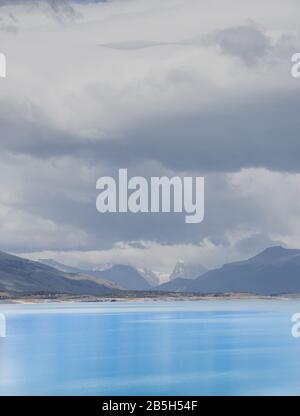 Lago Argentino ist der größte und südlichste der großen patagonischen Seen im argentino See Stockfoto