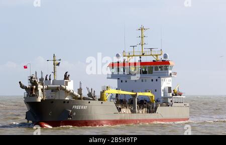 Der zyprische Hopper-Bagger-Freeway vor der Küste von Newhaven wurde registriert. Stockfoto