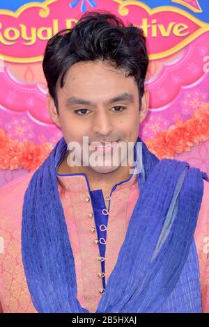 Nirav Bhakta bei der Premiere des Disney Junior TV-Seire 'Mira, Royal Detective' im Walt Disney Studios Main Theatre. Burbank, 7. März 2020. Nutzung weltweit Stockfoto