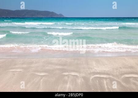 Der rote Sand des Elafonisi-Strandes. Krete, Griechenland Stockfoto