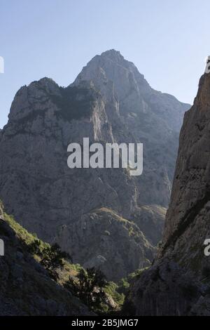 Cares Gorges, Fürstbistum Asturien/Spanien; 05. August 2015. Diese Schlucht mit ihren schmalen Pässen und Schluchten liegt mitten im Herzen des Picos de Eur Stockfoto