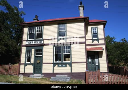 Das restaurierte Postamt in der alten Bergbaustadt St. Bathans, Central Otago, Neuseeland. Es wurde 1909 erbaut. Stockfoto