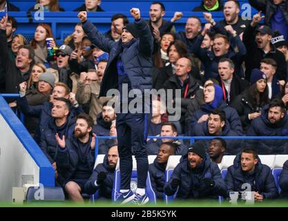 London, Großbritannien. März 2020. Chelsea Manager Frank Lampard feiert das 3. Tor während des Premier-League-Spiels zwischen Chelsea und Everton an der Stamford Bridge, London, England am 8. März 2020. Foto von Andy Rowland. Kredit: Prime Media Images/Alamy Live News Stockfoto