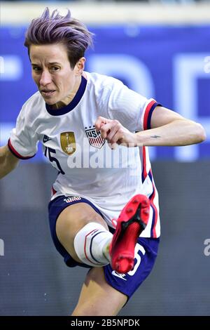 Harrison, New Jersey, USA. März 2020. USWNT Forward MEGAN RAPINOE (15) wird während des SheBelives Cup Matches in der Red Bull Arena in Harrison New Jersey gesehen USA besiegt Spanien 1 zu 0 Credit: Brooks Von Arx/ZUMA Wire/Alamy Live News Stockfoto