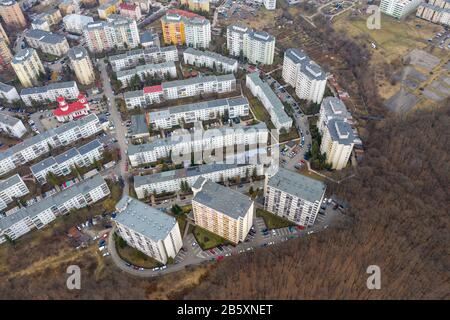 Luftaufnahme der Wohngegend von Manastur, einer Agglomeration von Wohnblöcken, die in der kommunistischen Sowjetzeit des Diktators Ceausesc errichtet wurden Stockfoto