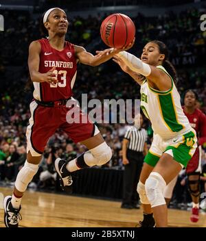 März 2020 Las Vegas, NV, USA Stanford Cardinal Guard Kiana Williams (23) fährt während der NCAA Pac 12 Women's Basketball Tournament Championship zwischen Oregon Ducks und dem Stanford Cardinal 56-89 verloren im Mandalay Bay Event Center Las Vegas, NV zum Korb. Thurman James/CSM Stockfoto