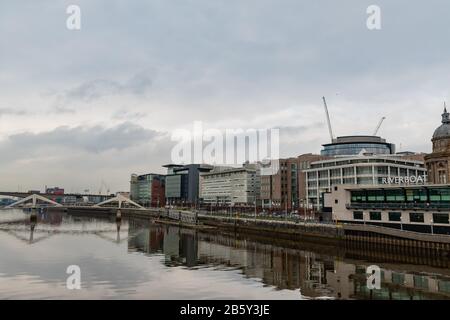 Die Broomielaw am Fluss Clyde im Glasgower Stadtzentrum Stockfoto