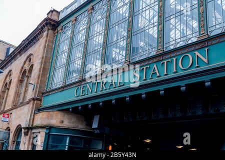 Hielanmans Schirm, der sonst als Central Station Bridge auf der Argyle St im Glasgower Stadtzentrum, Schottland, bekannt ist. Stockfoto