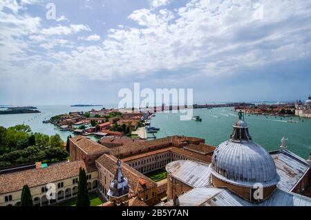 Panoramablick vom Kirchturm San Giorgio - Insel San Giorgio Maggiore Venedig, Venetien, Italien Stockfoto