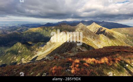 Panoramablick vom Rohac Peak auf Westliche Tatra oder rohace Panorama Stockfoto