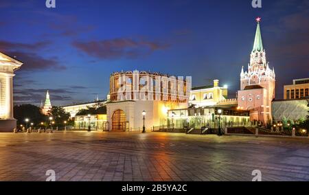 Ansicht des Moskauer Kreml bei Nacht. Russland Stockfoto