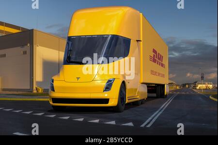 Szczecin, Polen-Februar 2020:Vision des Einsatzes von Tesla-Elektro-Trucks durch DHL Logistics Stockfoto